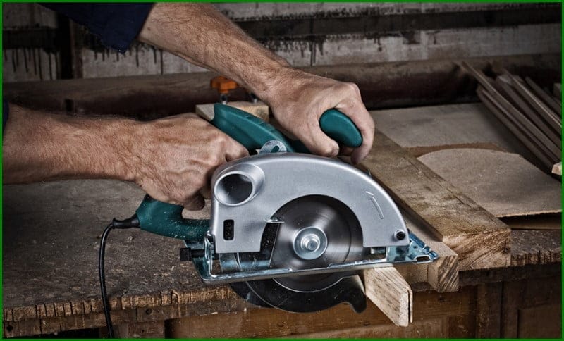 what is a circular saw used for
